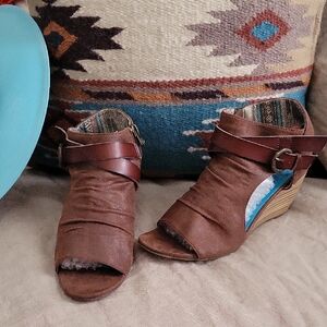 Blowfish MALIBU Brown Wedge Sandals with Open Toe Design